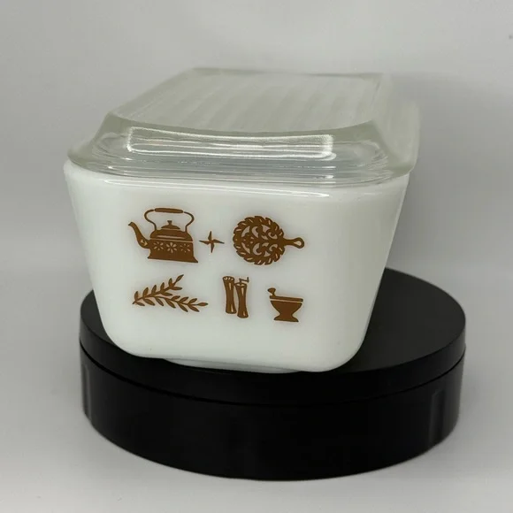 Pyrex Early American (4)set